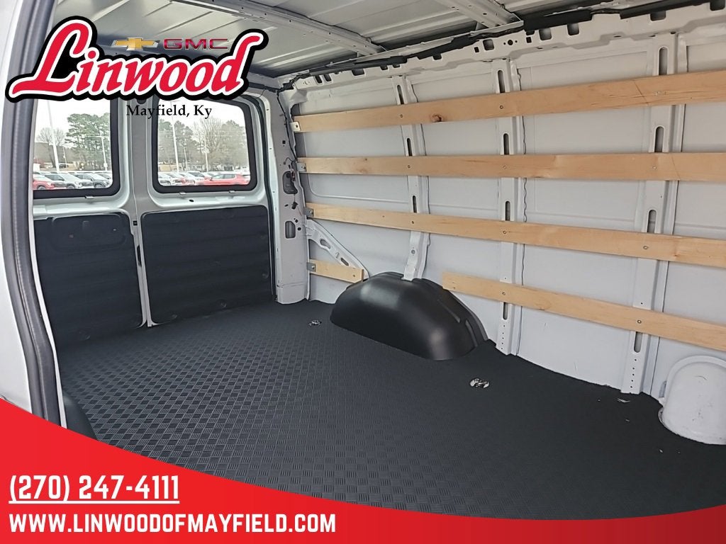 2024 Chevrolet Express Cargo 2500 WT