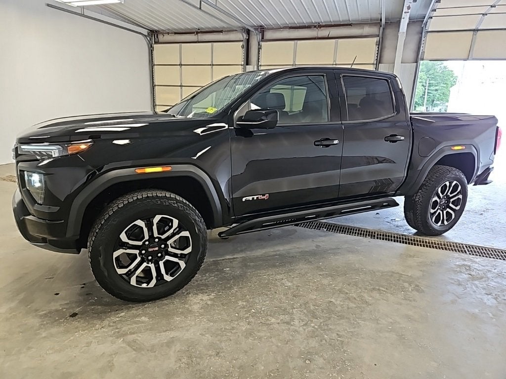 2025 GMC Canyon AT4