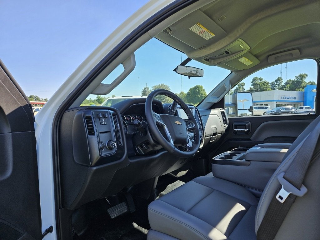 2024 Chevrolet Silverado 5500 HD Work Truck
