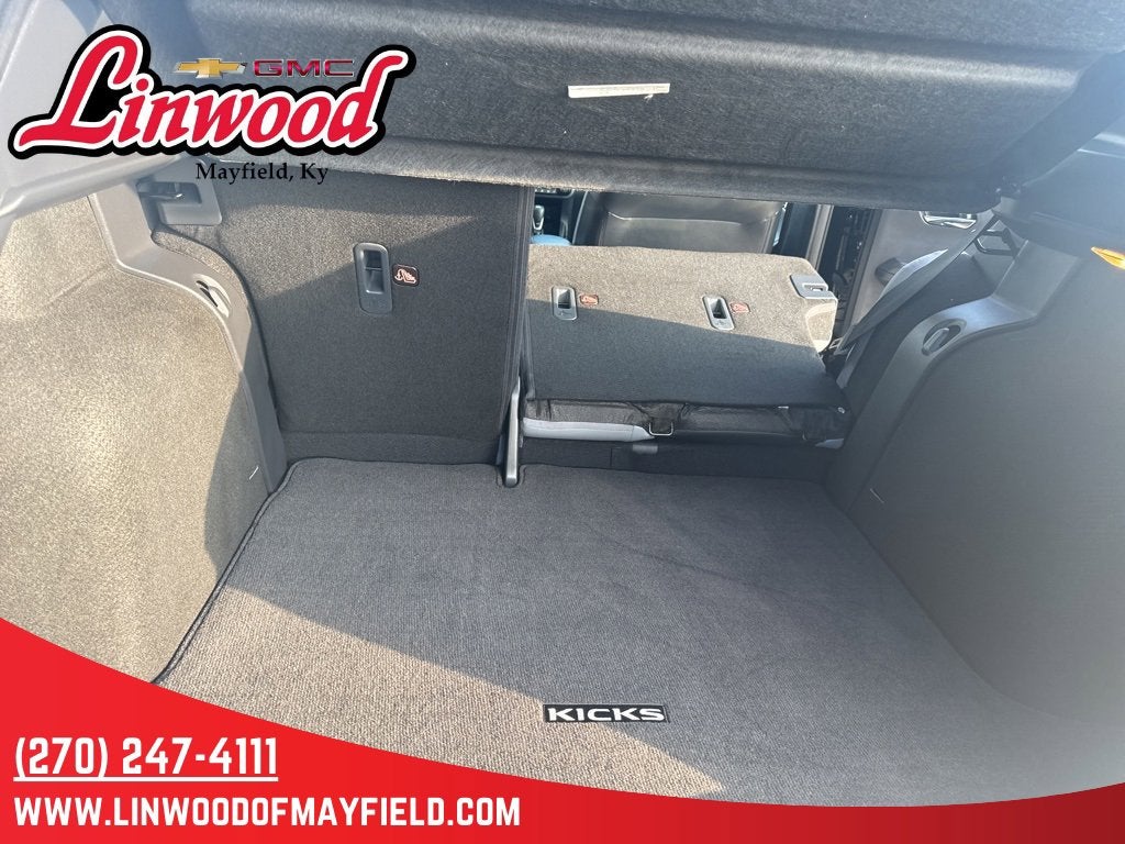 2024 Nissan Kicks SR