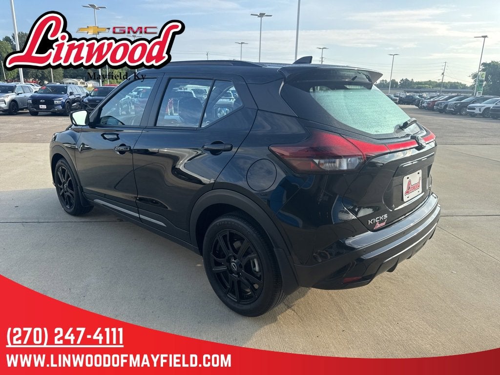 2024 Nissan Kicks SR